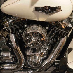 KURYAKYN Regensocke Mach2 Alley & Cat Big Sucker Luftfilter bei Harley Davidson