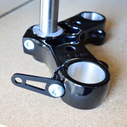 Blinkerhalter Stoßdämpfer Harley Gabel für Kellermann LED Blinker 8mm schwarz